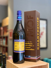 Charger l'image dans la galerie, Chartreuse Jaune Cuvée MOF 45%: Meilleurs Ouvriers de France Sommeliers, 70 cl