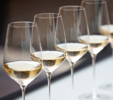 Charger l'image dans la galerie, Sydonios l'Universel verre en cristal sans plomb soufflé à la bouche - pour champagne et vins blancs